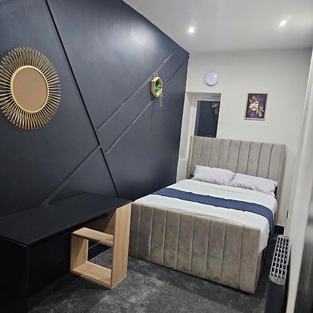 Springwood Villa Хъдърсфийлд Екстериор снимка