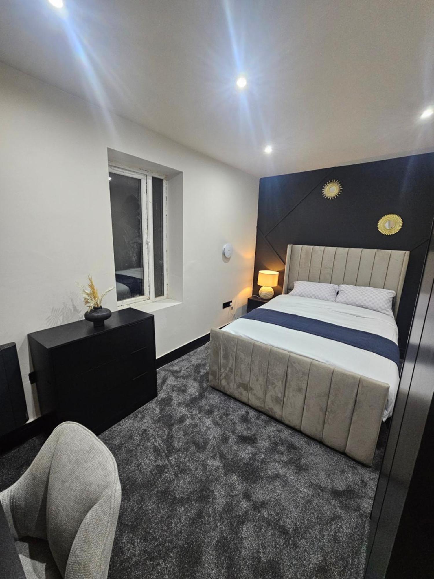 Springwood Villa Хъдърсфийлд Екстериор снимка