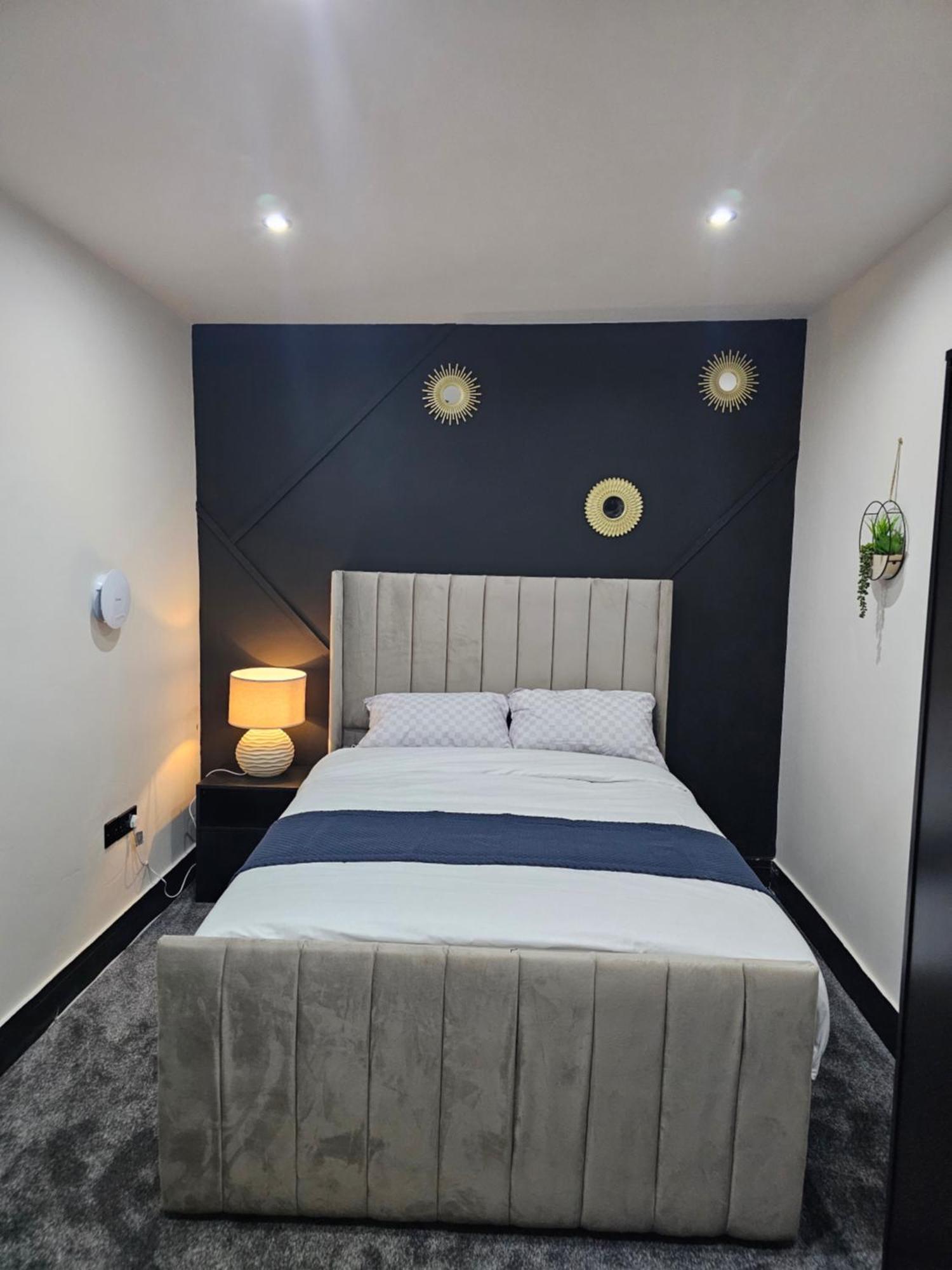 Springwood Villa Хъдърсфийлд Екстериор снимка