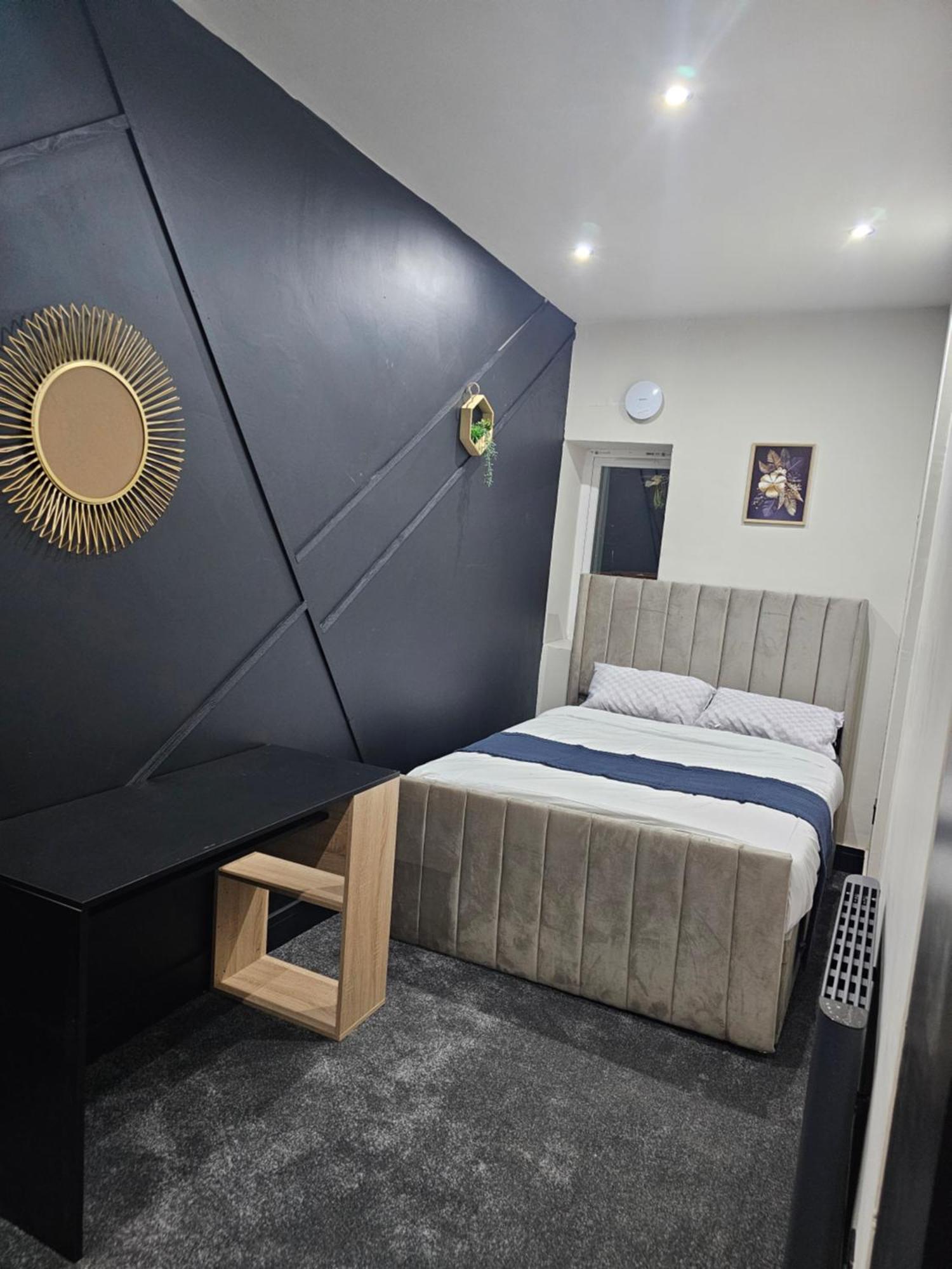 Springwood Villa Хъдърсфийлд Екстериор снимка